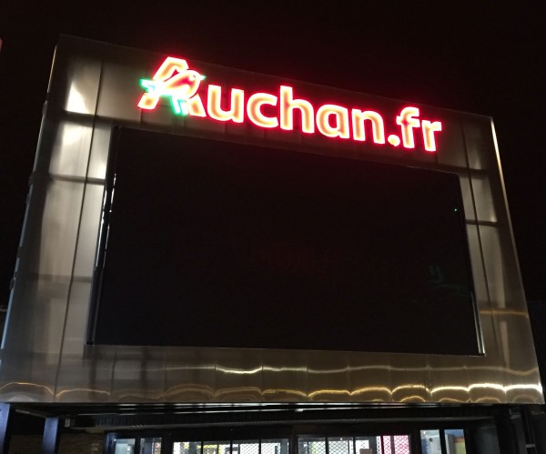 Enseigne lettre baignoire avec contour led Auchan.fr