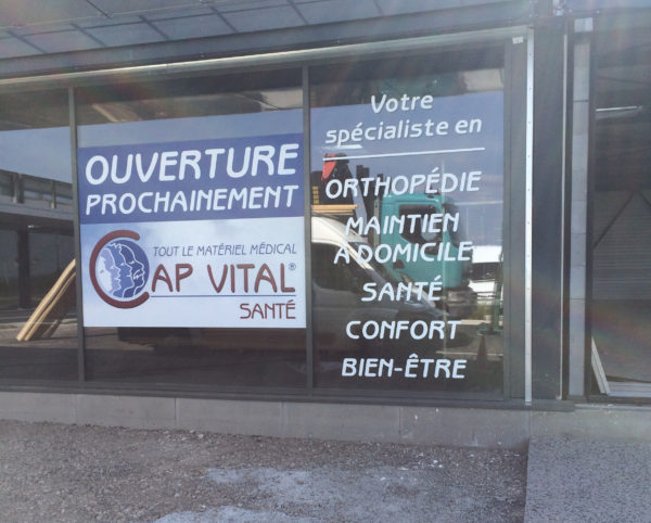 Adhésifs ouverture prochaine – CAP VITAL SANTE à Andrézieux-Bouthéon